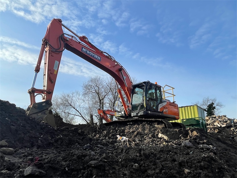 WINDANDSEA ✖︎ HISTERIC Diggers！ 13-5-Ton-Used-Medium-Crawler-