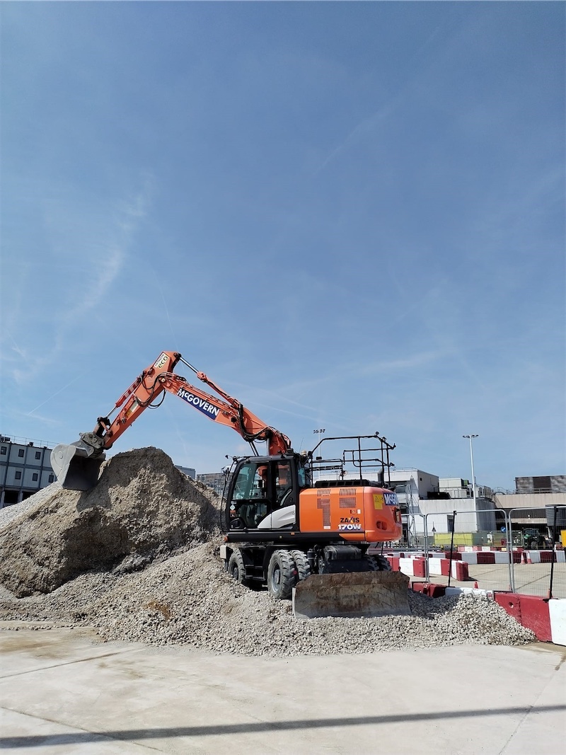 Hitachi ZX170W-6 (19t in either Mono or Two Piece Boom)